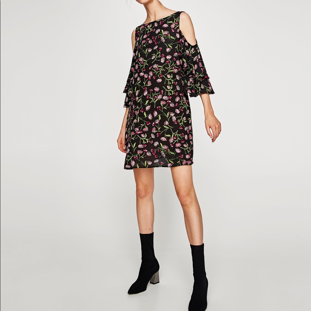 zara off the shoulder floral dress